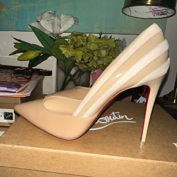 Christian Louboutin - Picture 2 of 8